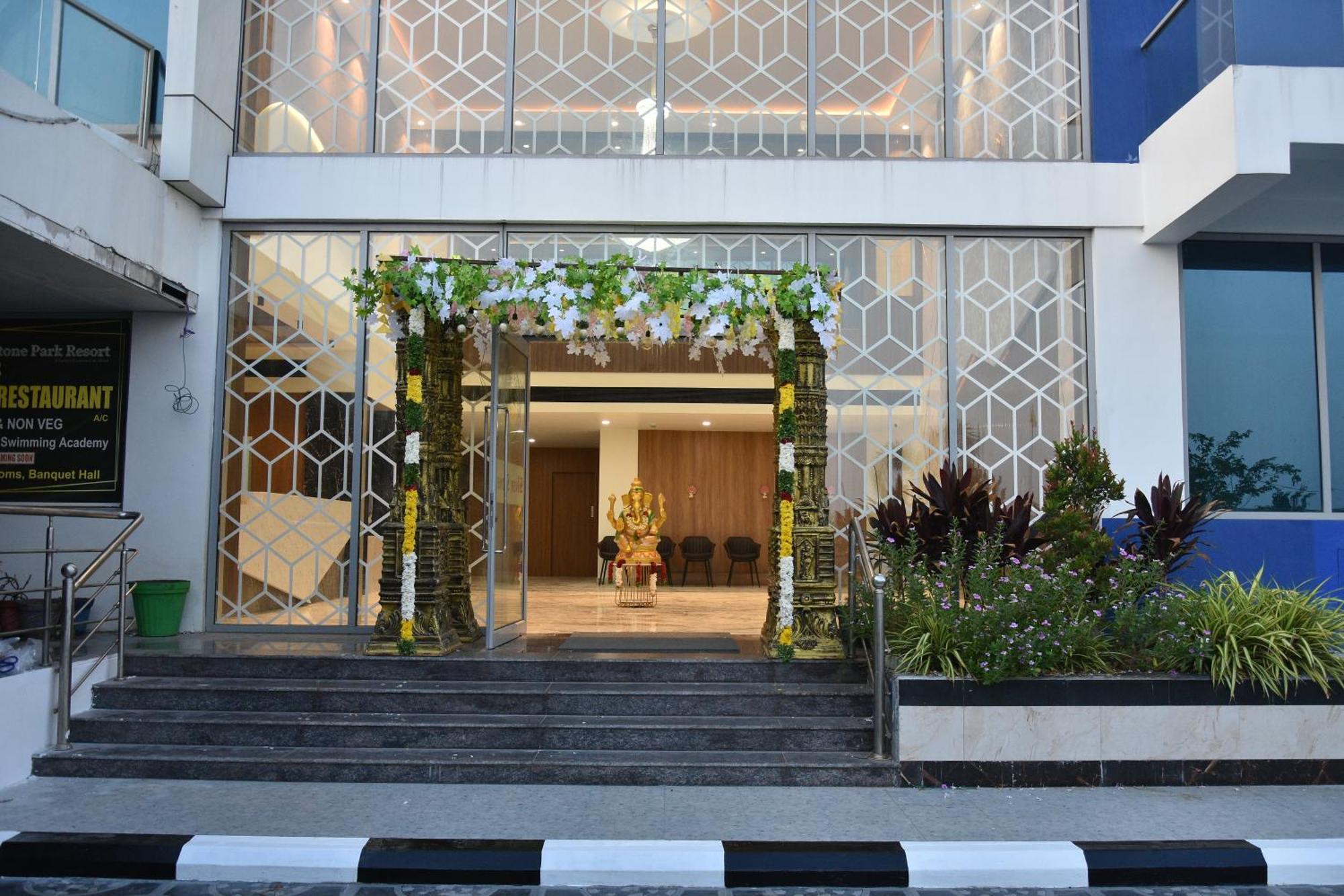 Silver Stone Park Resort, Kovilpatti Exterior foto